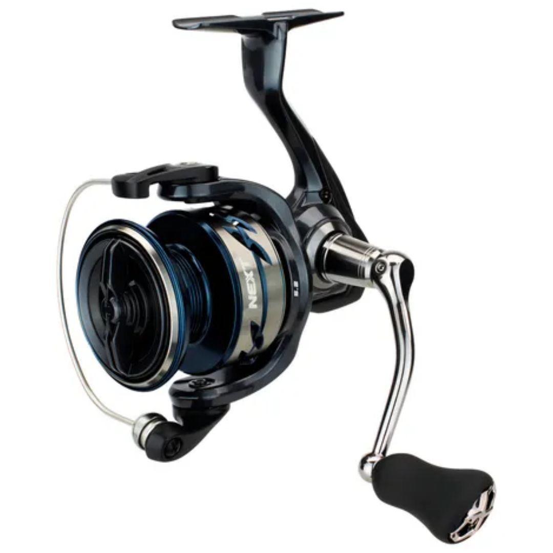Molinete Saint Plus Next 2.000 8Rol. Drag 6,0kg 5.2:1 — Ideal para Tilápia e Traíra | Original com Garantia