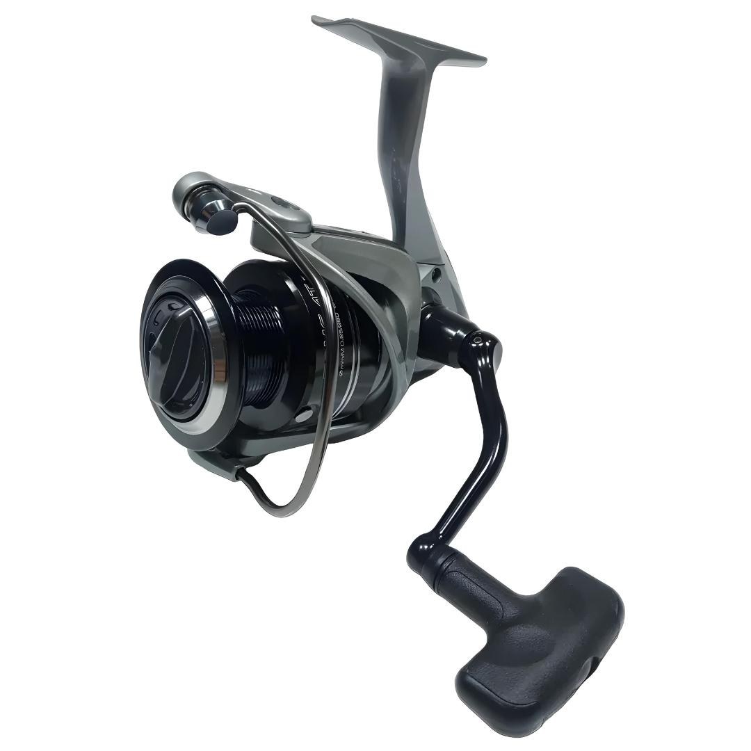 Molinete Okuma Tomcat 4.000 7Rol. Drag 8,0kg 5.0:1 — Ideal para Tilápia e Traíra | Original com Garantia
